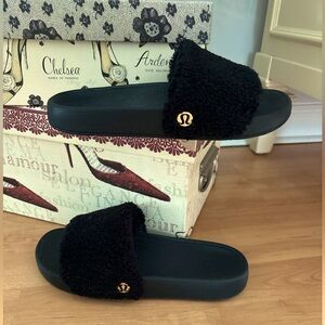 NEW Lululemon Athletica Women's Fleece Restfeel Slide Sandals (W/O Box) Size 8